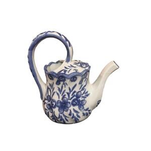 8.5" Beautiful Victorian Blue & White Floral Ironstone Teapot